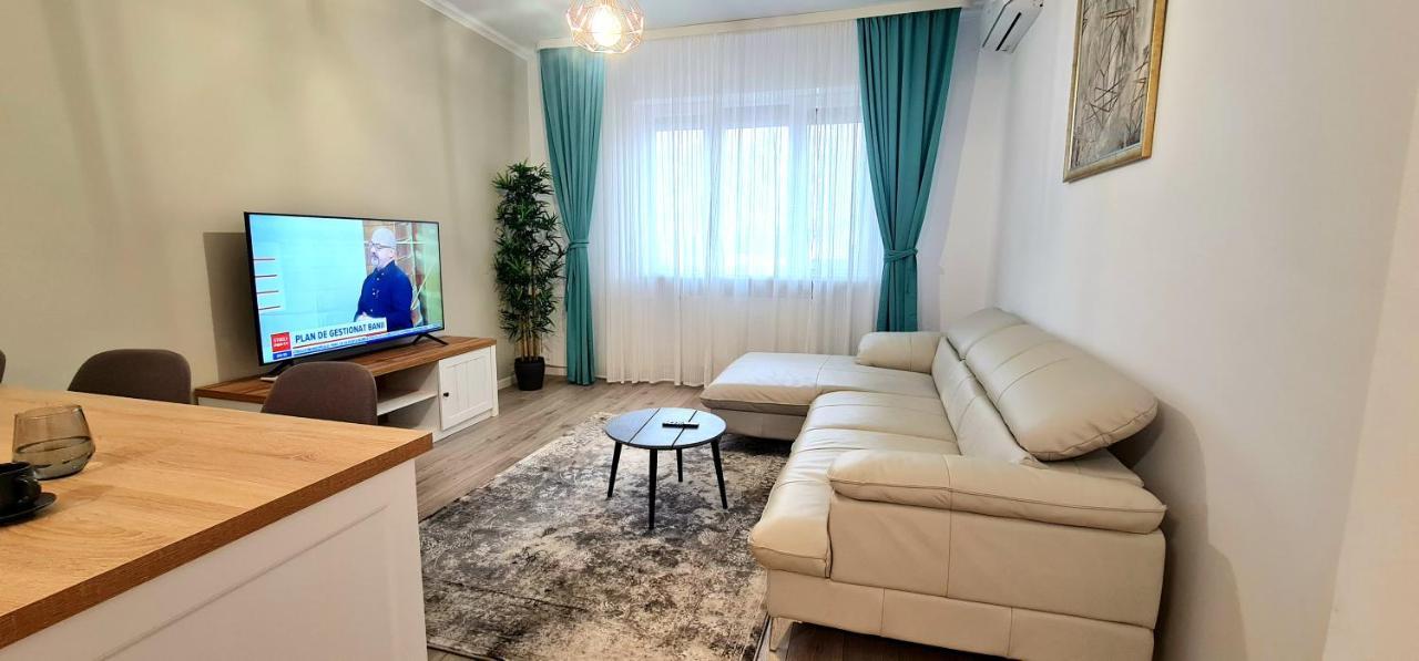 Moma Central Oradea Buitenkant foto